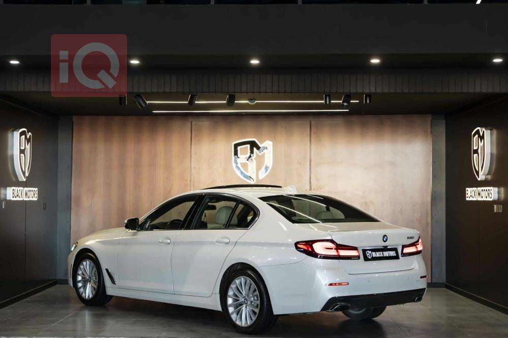 بی ئێم دەبڵیو سیریەس 5